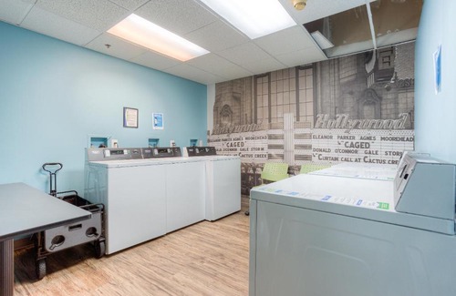 Detroit Apartment | Frontdesk I River Place Apts Rivertown Detroit
