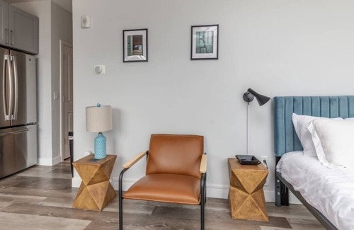 Soulard Apartment | Frontdesk | Open Studio Apt near The Gate District