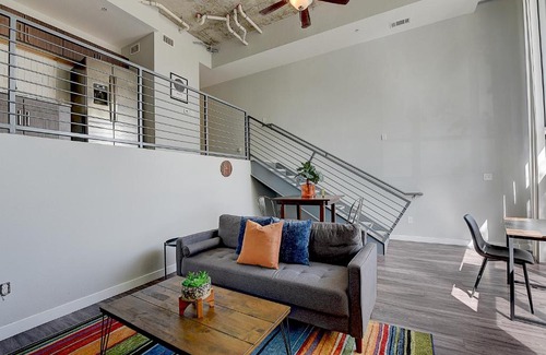 West Campus Apartment | FRONTDESK Pointe on Rio Apts West Campus Austin