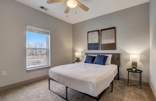 Downtown Indianapolis Apartment | FRONTDESK The Vue Apts Downtown Indianapolis