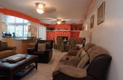 Golden Lakes House | Fruit of Life Tropical Getaway
