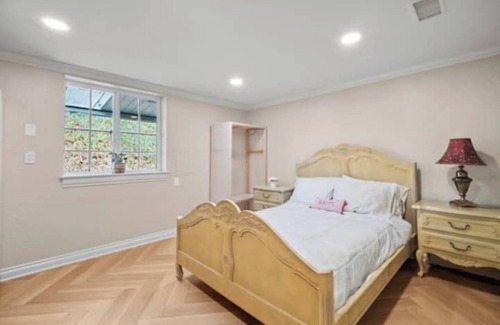 Fallbrook Other | Fruit Trees, Farm Stay, Ranch Retreat, Lake Access