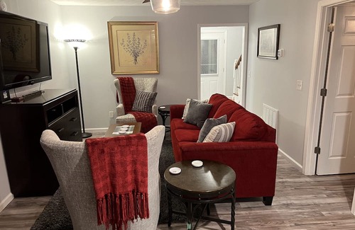 Unionville House | Fruit Valley Country Cottage