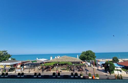 Golden Sands Apartment | FS Apartments - Modern Sea-View Apt - First Line
