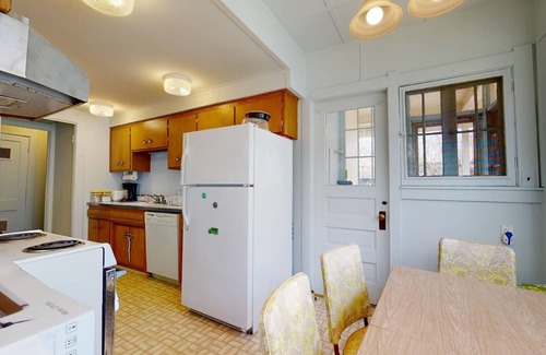 Grand Beach Cottage | FT Away From Lake MI Beaches Golf Tennis Park Trails & More Dog Friendly New AC