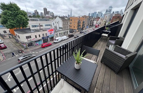 Whitechapel Apartment | FT53 Penthouse Rooms