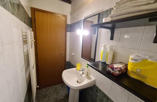 Chiesina Uzzanese Apartment | Fuga in toscana