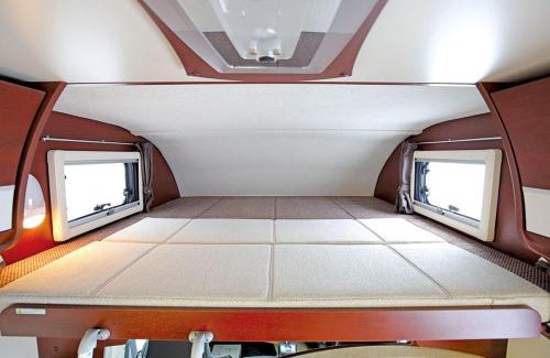 Fujisawa Other | Fukuroneko RV 海辺の駐車場でキャンピングカーでの車中泊