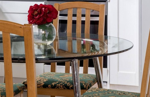 Munster House | Fulham Amazing 2-Bedroom House by Central London