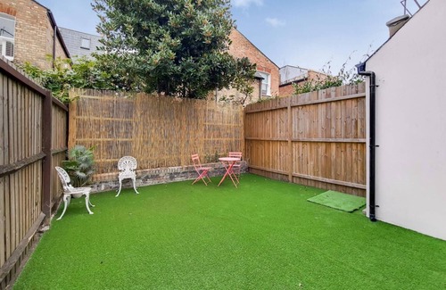 Munster Apartment | Fulham Light – 2 Bedroom Home