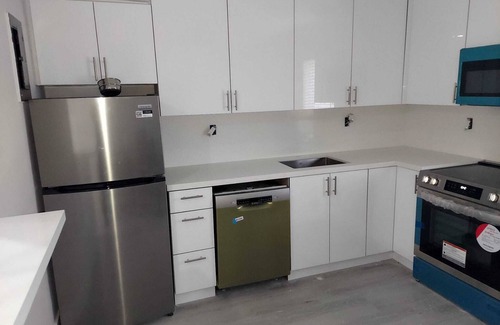 Lauderdale-by-the-Sea Apartment | full 2 bd/2ba apartment with living room and fully equipped kitchen, beach front