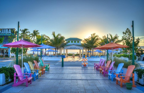 Lauderdale-by-the-Sea Apartment | full 2 bd/2ba apartment with living room and fully equipped kitchen, beach front