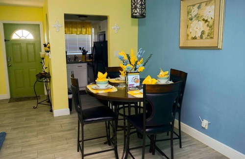 Bahamas Terrace Apartment | Full Apartment Near Beach