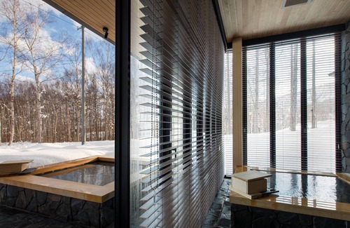 Kutchan House | Full Concierge Hanaridge Luxury 5Bdrm Onsen Residence