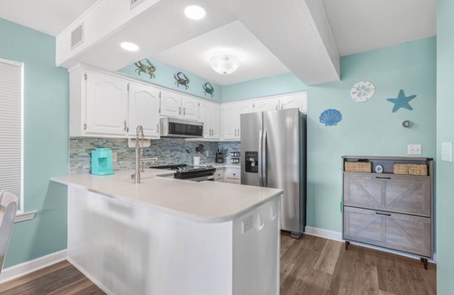 Gulf Shores House | Full Duplex - Prime Spot! Walk to Beach, Shops