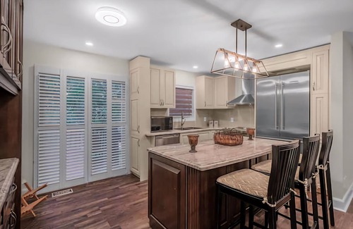 Essa House | Full Family Vacation Home