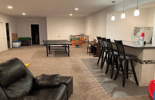 Butte Des Morts House | Full Home for Rent. 15 minutes to EAA Grounds, in a quiet neighborhood.