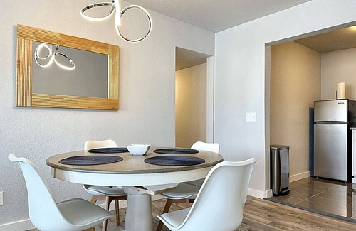 Central Oklahoma City House | Full-Kitchen 2BR | $1900/month #41A | Queen Beds