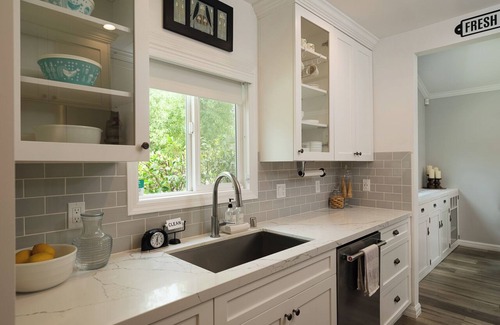 North Central House | Full Kitchen Studio Type Guest Room with WiFi, AC in delightful Pasadena House