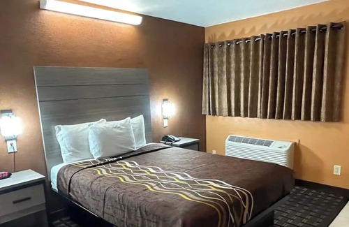 Victorville House | Full Property New Corral Motel - 3 Bedrooms