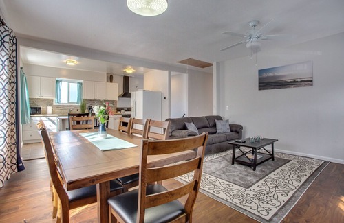 Park West House | *FULL REMODEL* 4 BD Entire House Located Close to Downtown!