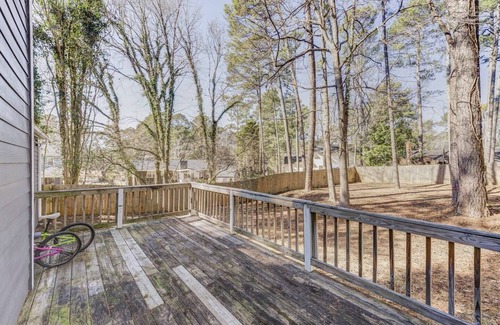 Jonesboro House | Full Sized bed and Pet friendly