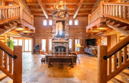 Carbondale House | Full Throttle Carbondale Ranch - Log Home