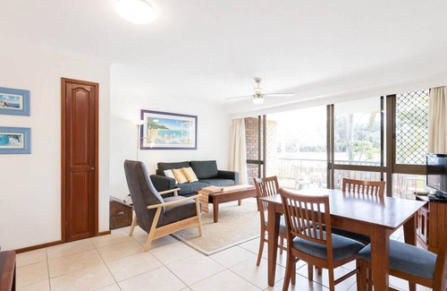 Byron Bay Apartment | Fuller Holidays - Beachfront Unit in Town with Pool