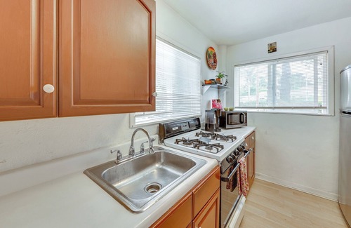 Fullerton Apartment | Fullerton Home Base: Easy Access to Dtwn + CSUF!