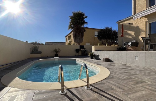 Serignan House | FULLY AIR-CONDITIONED, COMFORTABLE HOUSE WITH PRIVATE POOL