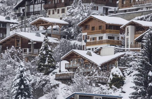 Morzine Ski Chalet | Fully catered Chalet with Stunning Views and Hot Tub , Morzine, Portes du Soleil