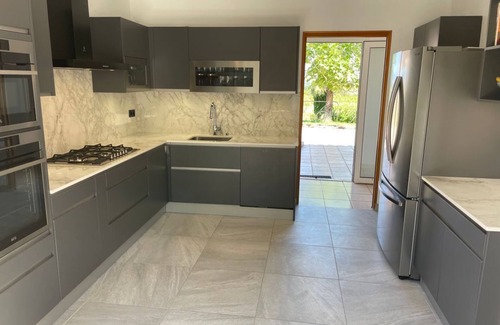 Marcorignan Villa | Fully equipped 6 bedroom modern family villa with pool sleeps 12
