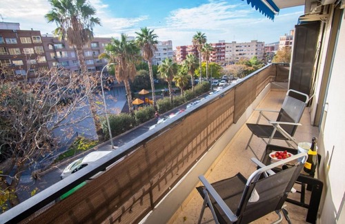 Alicante Apartment | Fully equipped apartment, very sunny and 1 km from the center of Alicante.