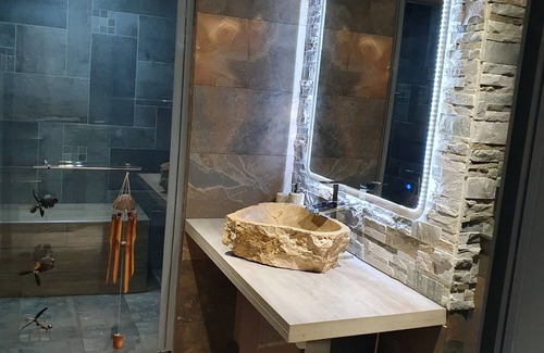 Rumilly Apartment | FULLY EQUIPPED APARTMENT, HAMMAM AND GARDEN