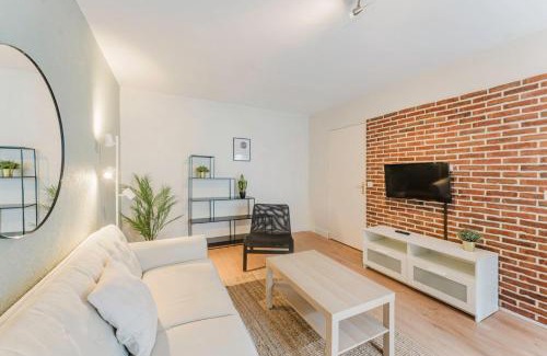 Wazemmes Apartment | Fully-equipped apartment near the center of Lille