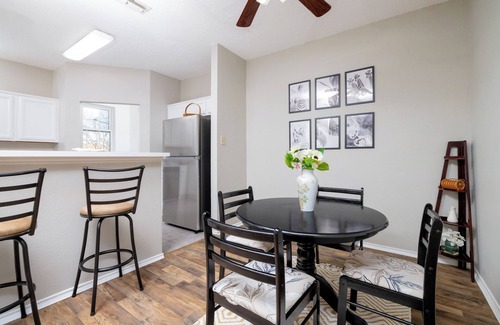 Euless House | Fully Equipped DFW Stay Near Dining & Shopping