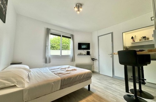 Chamalieres Apartment | Fully equipped Chamalières studio "Bellevue