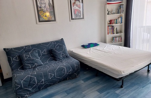 Fouesnant Apartment | FULLY EQUIPPED STUDIO CENTER OF BEG MEIL 50 METERS FROM THE BEACH. DOGS ACCEPTED