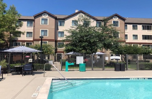 Energy Corridor Condo | Fully-Equipped Suite with Pool Access! Free Shuttle, Buffet Breakfast + 24h Business Center