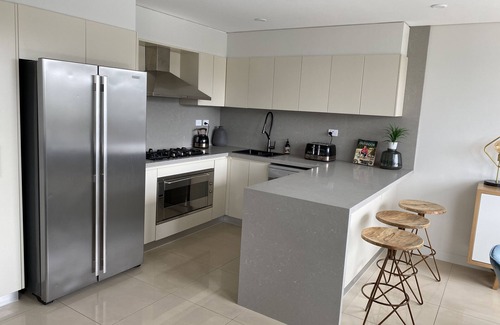 Crows Nest Apartment | Fully Furnished 2-Storey, 3 Bedroom Executive Penthouse Apartment