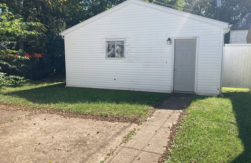 Chillicothe House | Fully Furnished 3 bedroom 2 bath home home with upscale finishes