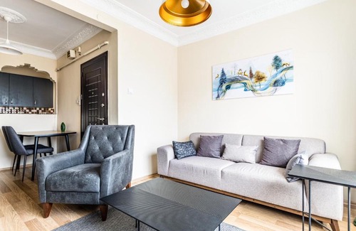 Rasimpasa Apartment | Fully Furnished and Spacious Flat in Kadikoy