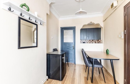 Rasimpasa Apartment | Fully Furnished and Spacious Flat in Kadikoy