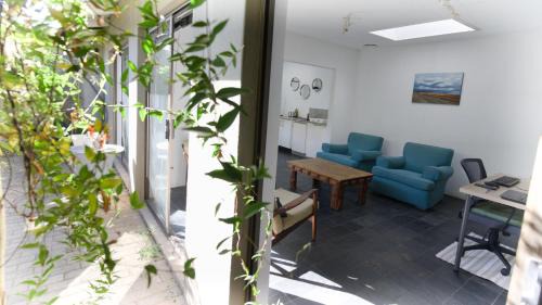 Parkwood Apartment | Fully Furnished Apartment in Parkwood