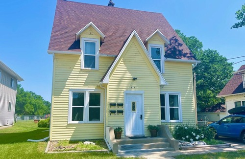 Minot Apartment | 🌞 Fully Furnished Kitchen + Laundry + Free Wi-Fi