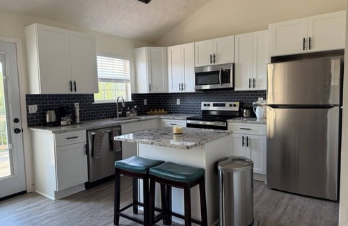 McDonough House | Fully Furnished McDonough Rental Perfect for Professionals and Families