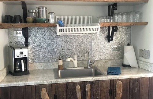 Jefferson Park Apartment | Fully Furnished Straw Bale Studio Casita