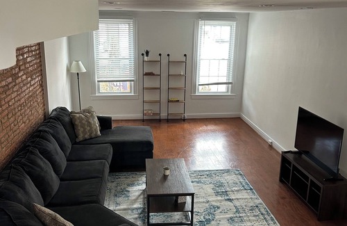 Upper Fells Point House | FULLY FURNISHED Walkers Paradise in Upper Fells Point