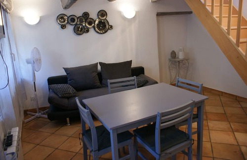 Villeneuve-les-Avignon House | Fully refurbished duplex in the city center for 2 to 4 people