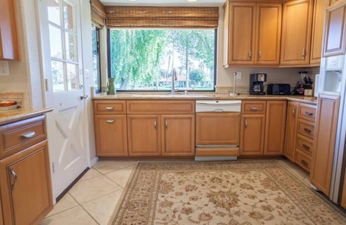 Palm Desert House | Fully Remodeled and Open Floorplan in Monterey Country Club